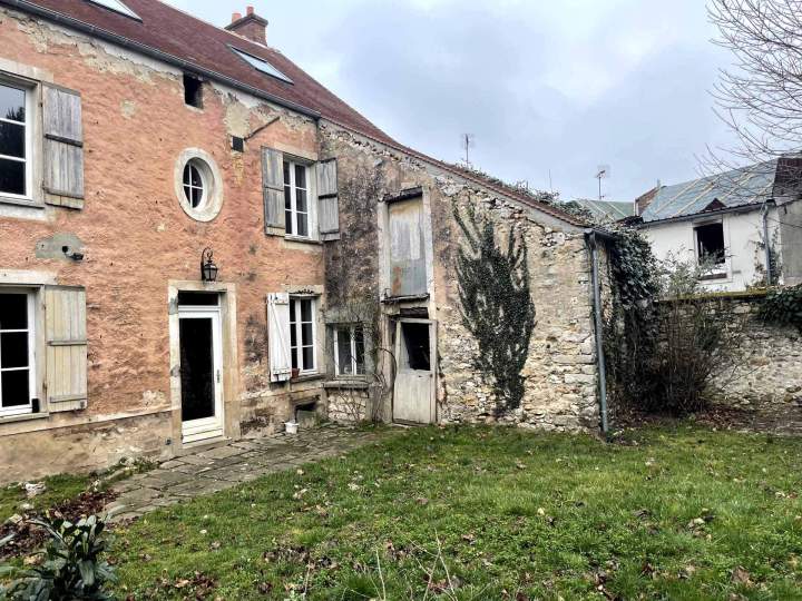 Ravalement joint de pierres et peintures Saint-Chéron