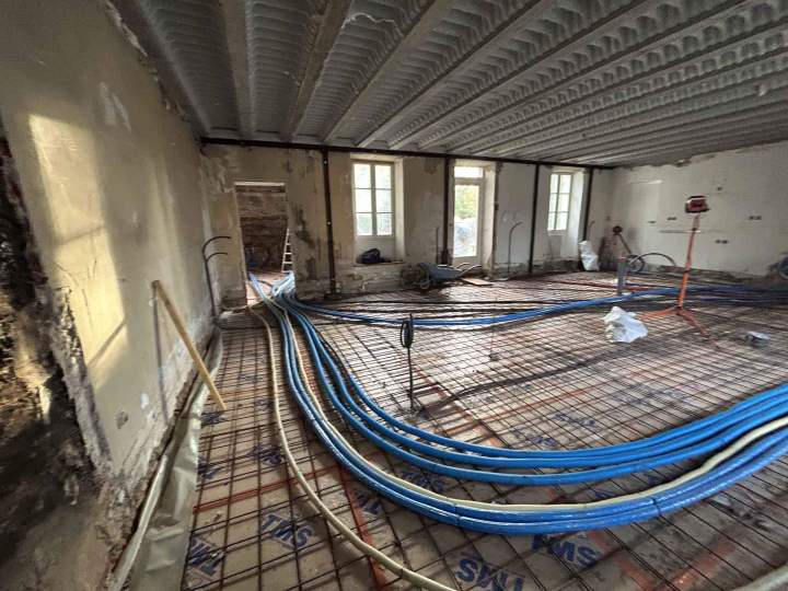 Travaux aménagement ancienne bâtisse Saint-Chéron